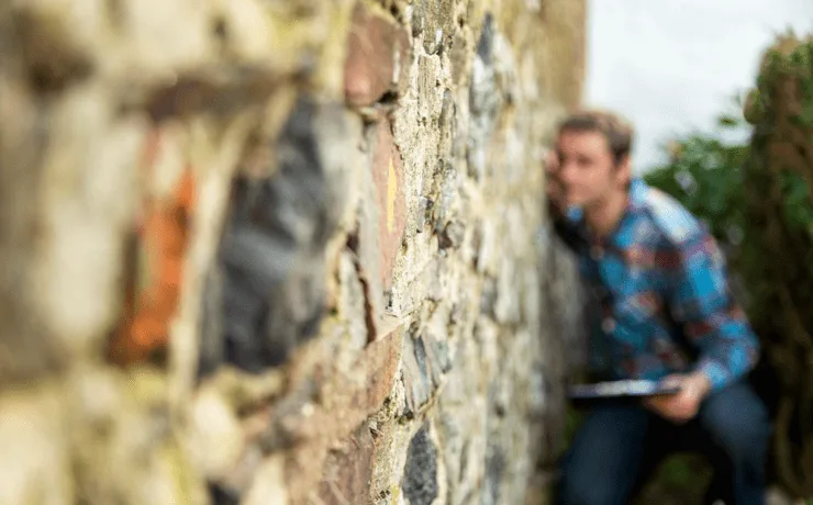 Cracked Render on Old Buildings: Causes, Concerns and Solutions